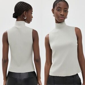 NWT Vince Rib Sleeveless Turtleneck Top in Pale Dove Size Medium
